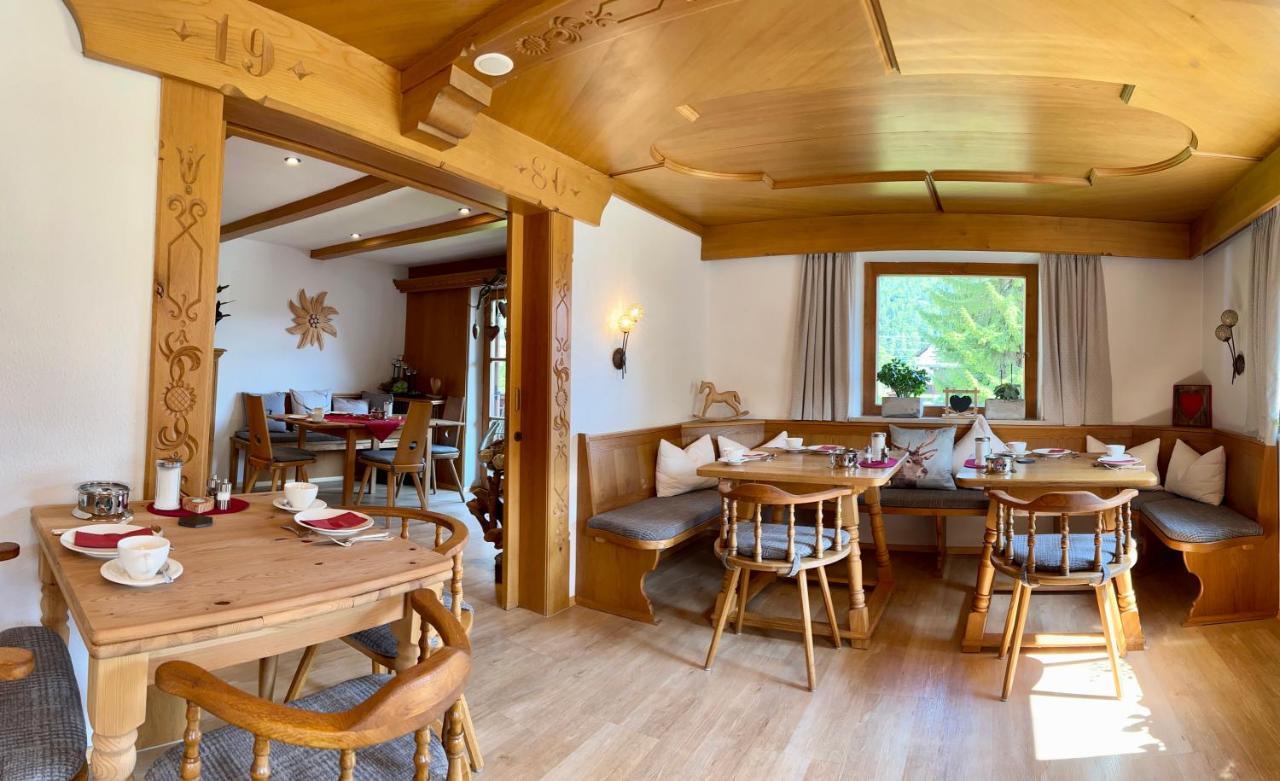 Bed & Breakfast Gaestehaus Edlhuber Mittenwald