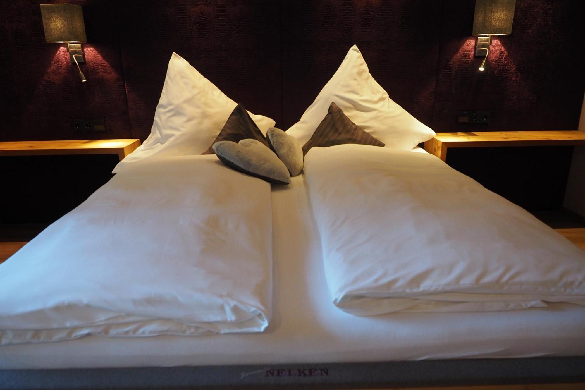 Bed & Breakfast Gaestehaus Edlhuber 2*