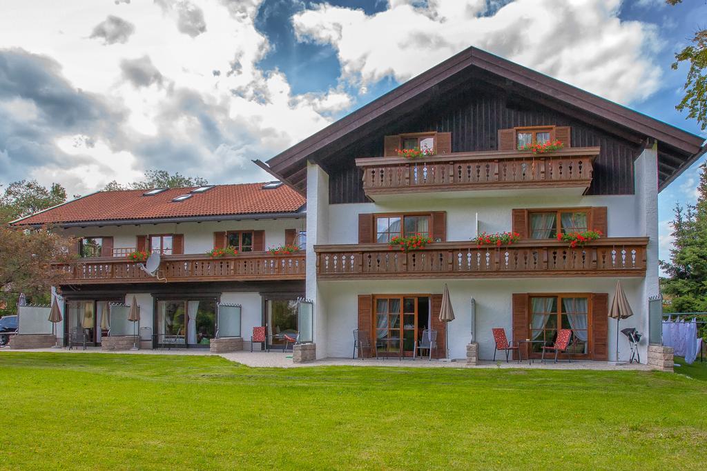 Frühstückspension Garni Edlhuber 2*