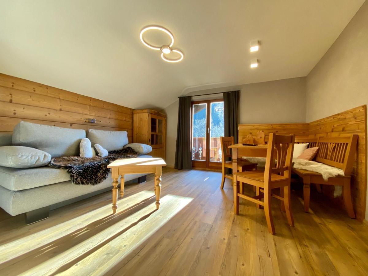 Gaestehaus Edlhuber Bed & Breakfast